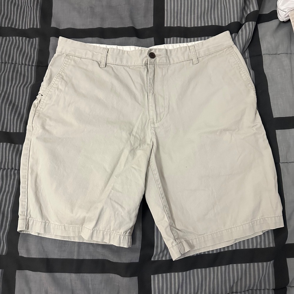 Men's gray Dockers shorts size 36